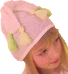 Весенняя шапочка для девочки (увеличение)